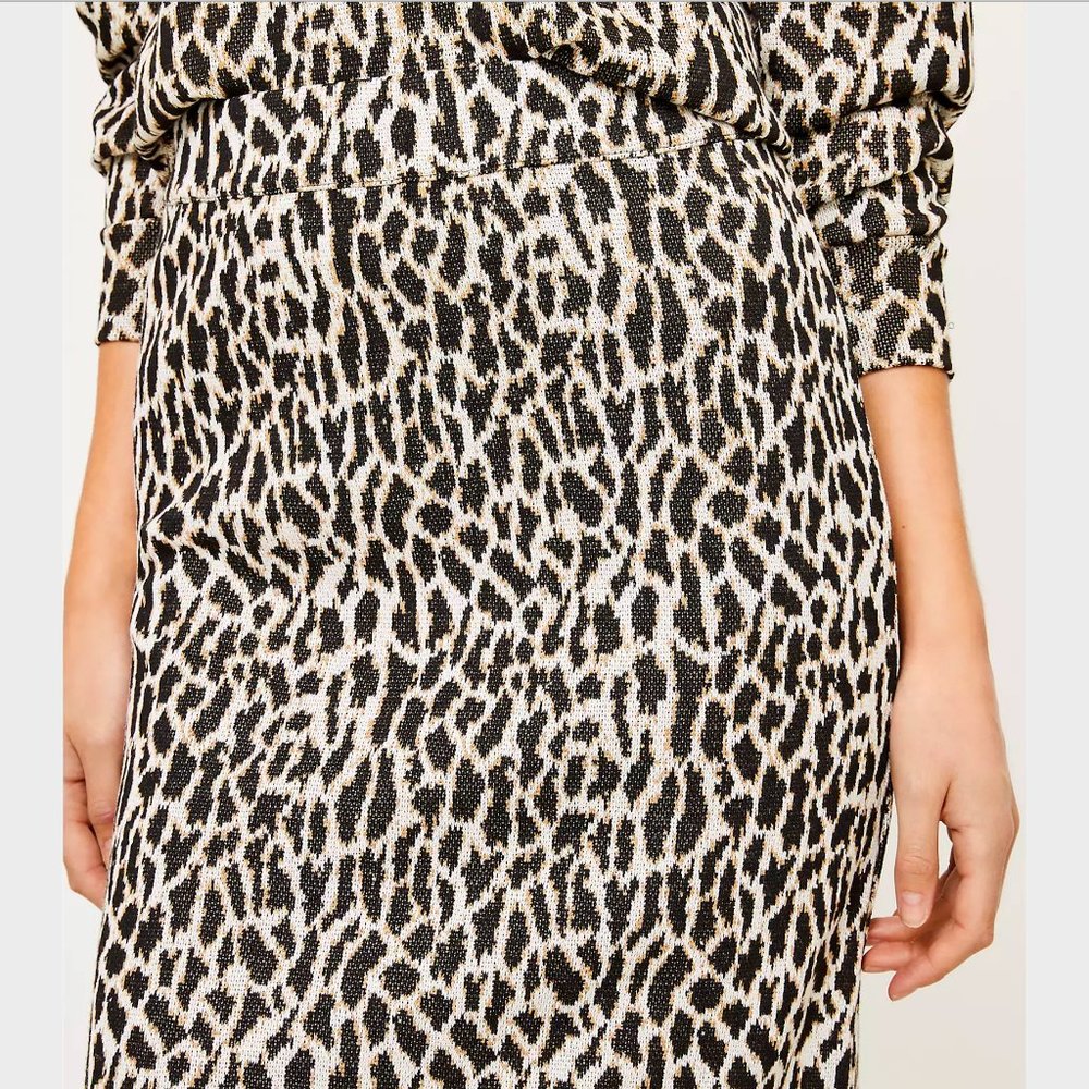 NWT LOFT Animal Spotted Pull On Column Skirt - Picture 2 of 7